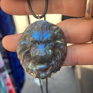 Sale! Beautiful labradorite lion pendant on black